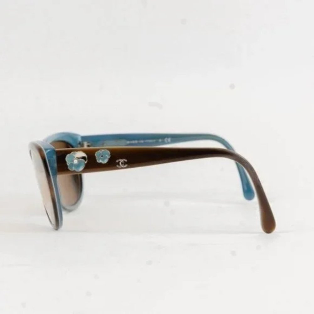 Chanel Blue Camelia and Horn Sunglasses - Picture 4 of 6